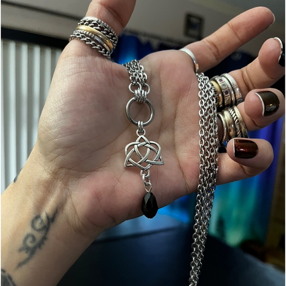Double chain necklace celtic heart knot & dangly black crystal goth boho silver - Picture 4 of 9